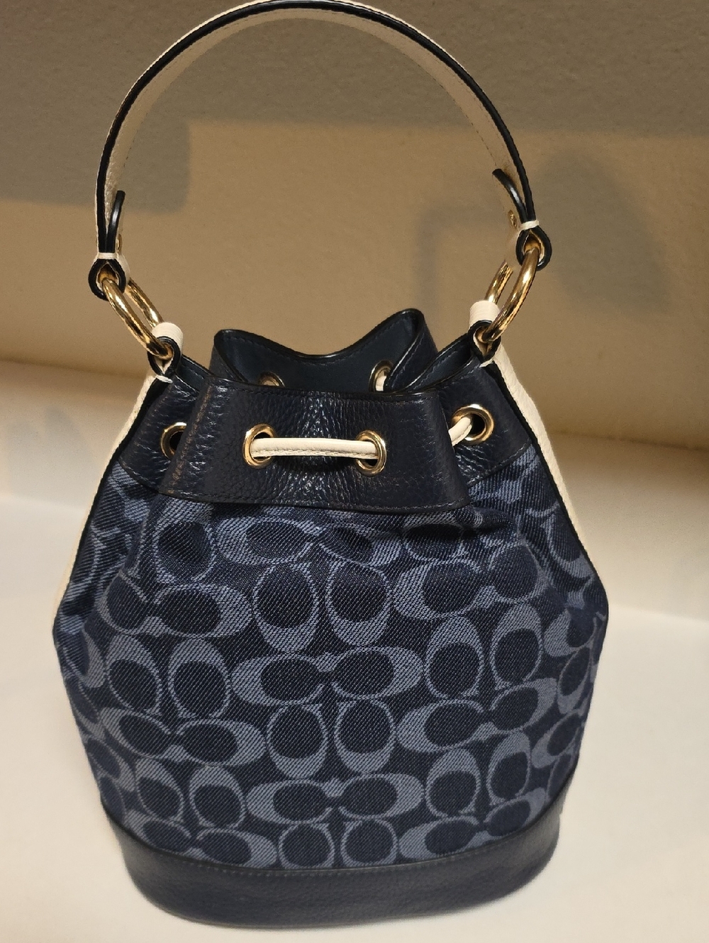 Coach Dempsey Drawstring Bucket Bag in signature denim with Wallet . - Picture 10 of 15